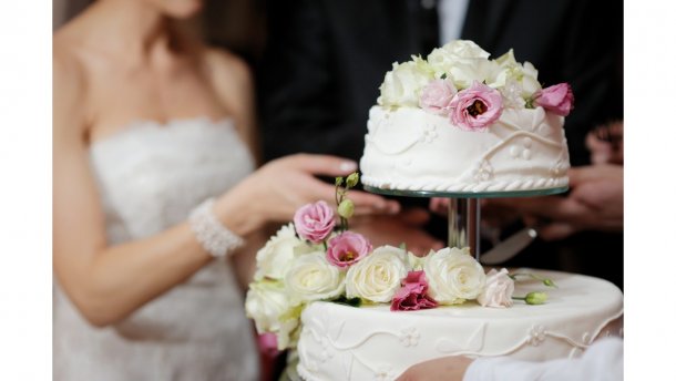 9 вещей, которые нужно учесть при выборе свадебного торта